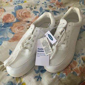 Old Navy white sneakers size 9